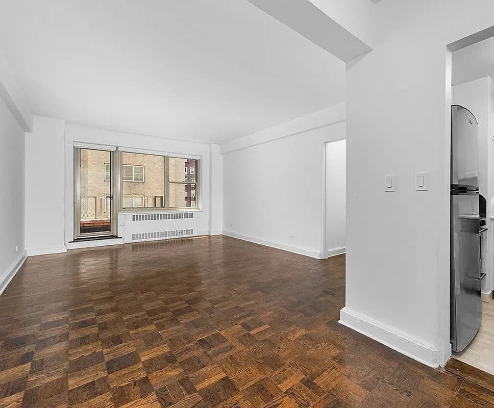 40 Park Avenue #7G, Manhattan, NY 10016 apartment_living_room 1