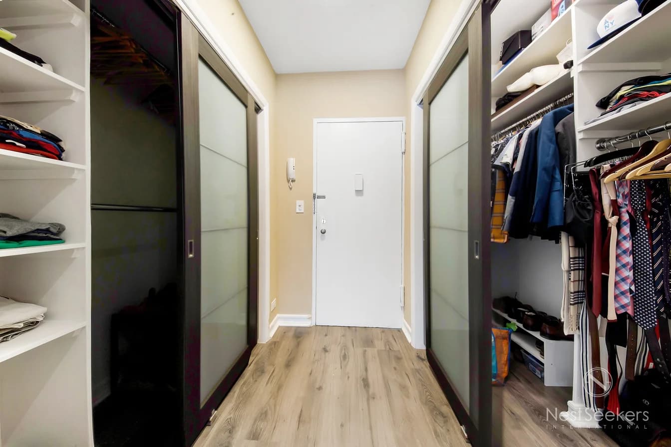 30 East 37 Street #8-F, Manhattan, NY 10016 apartment_walk_in_closet 1