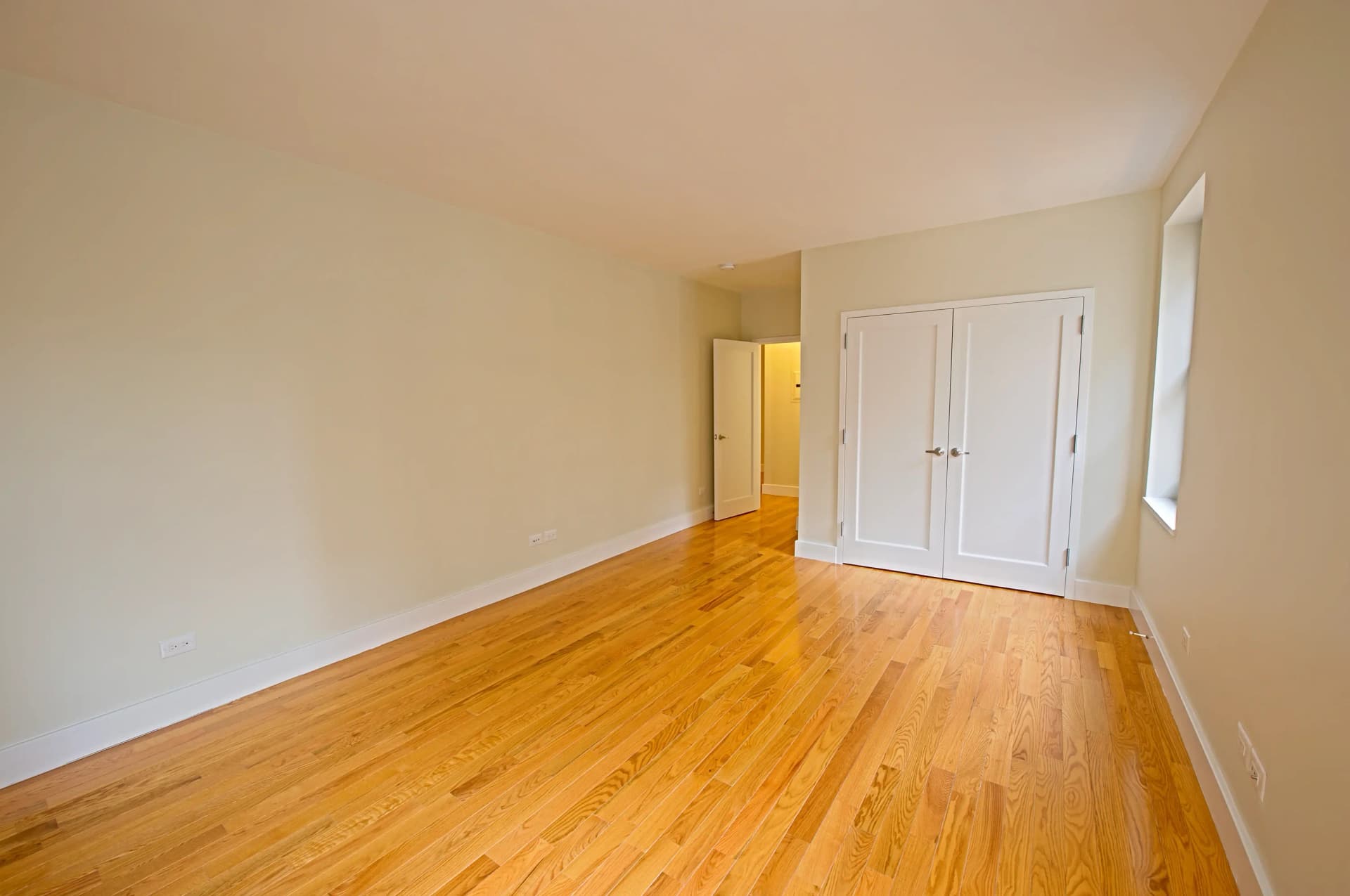 8 Gramercy Park South #004J, Manhattan, NY 10003 apartment_bedroom_room 1