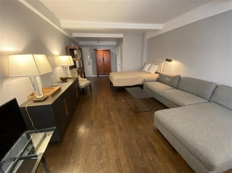 7 Lexington Avenue #6-E, Manhattan, NY 10010 apartment_bedroom_room 1