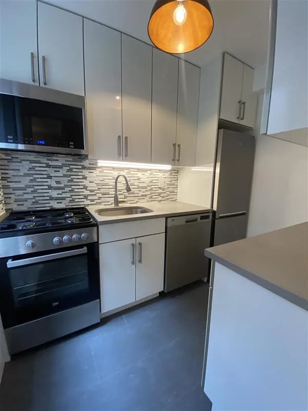7 Lexington Avenue #6-E, Manhattan, NY 10010 apartment_kitchen 1