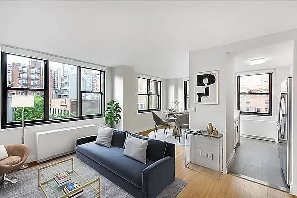 Biltmore Plaza 416 3 Avenue #29A, Manhattan, NY 10016 apartment_living_room 1