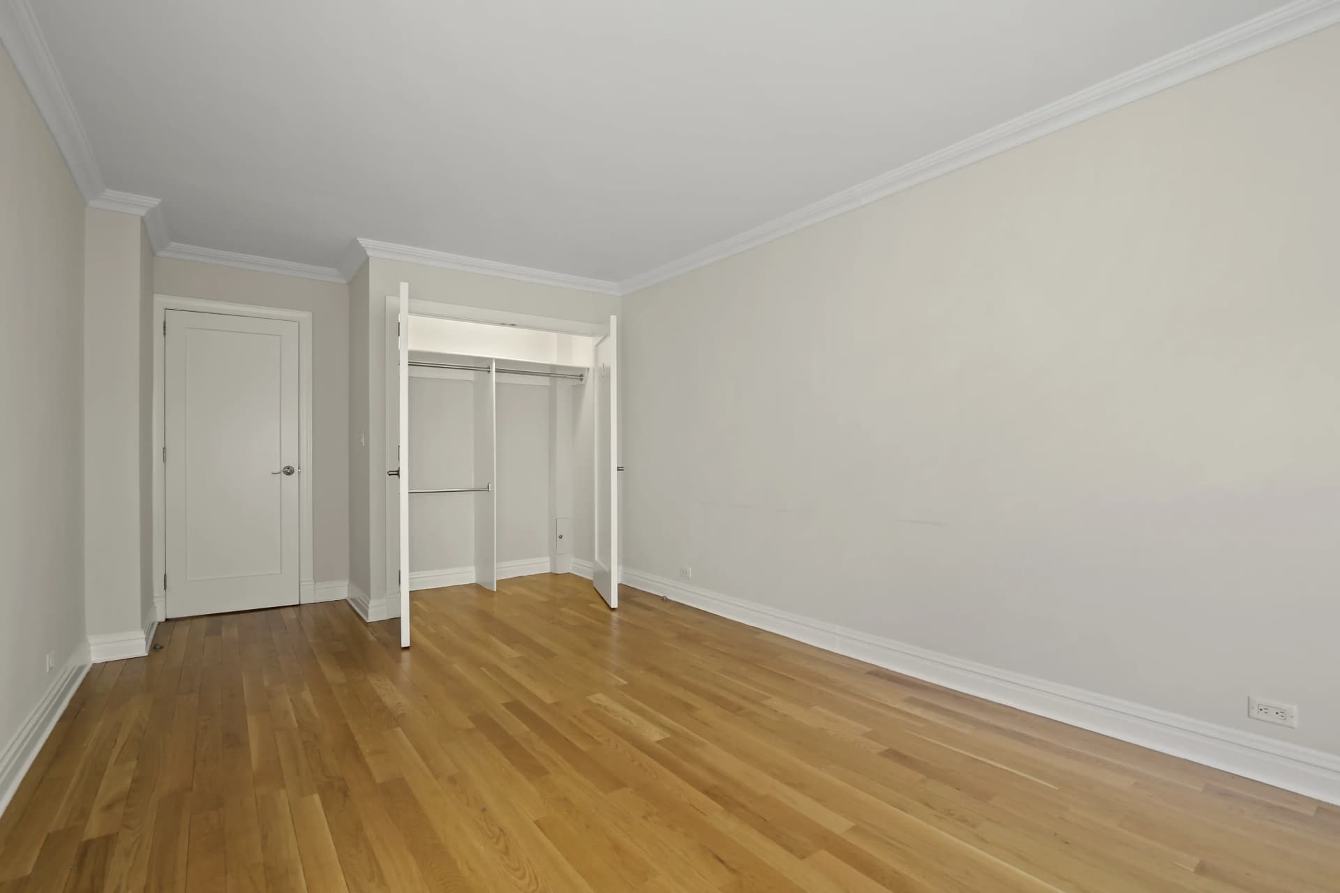 141 East 33 Street #009D, Manhattan, NY 10016 apartment_closet 1