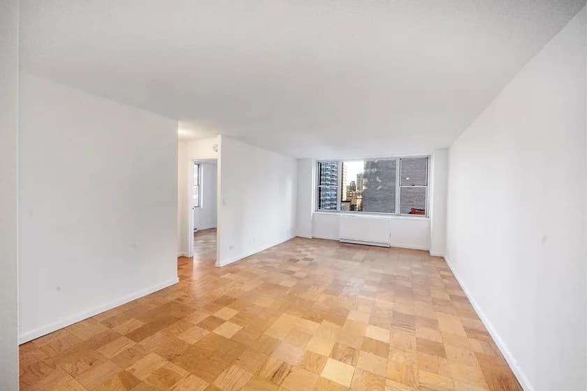 166 East 34 Street #407, Manhattan, NY 10016 apartment_living_room 1