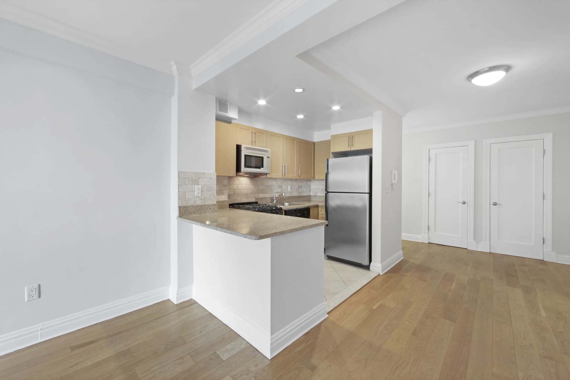 41 Park Avenue #003B, Manhattan, NY 10016 apartment_kitchen 1