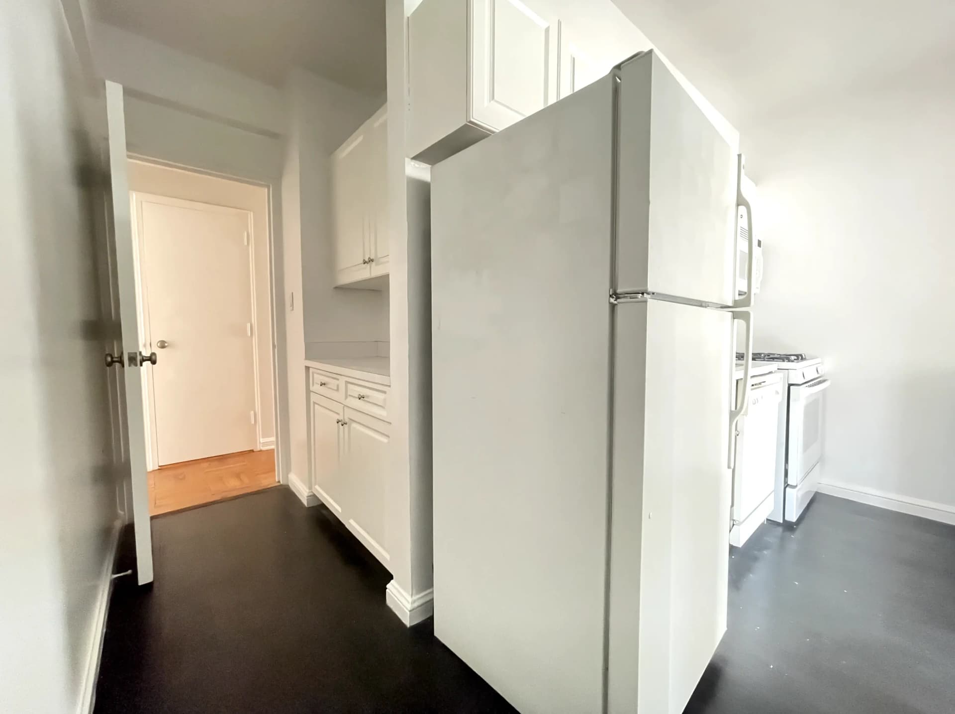 41 Park Avenue #014E, Manhattan, NY 10016 apartment_kitchen 1