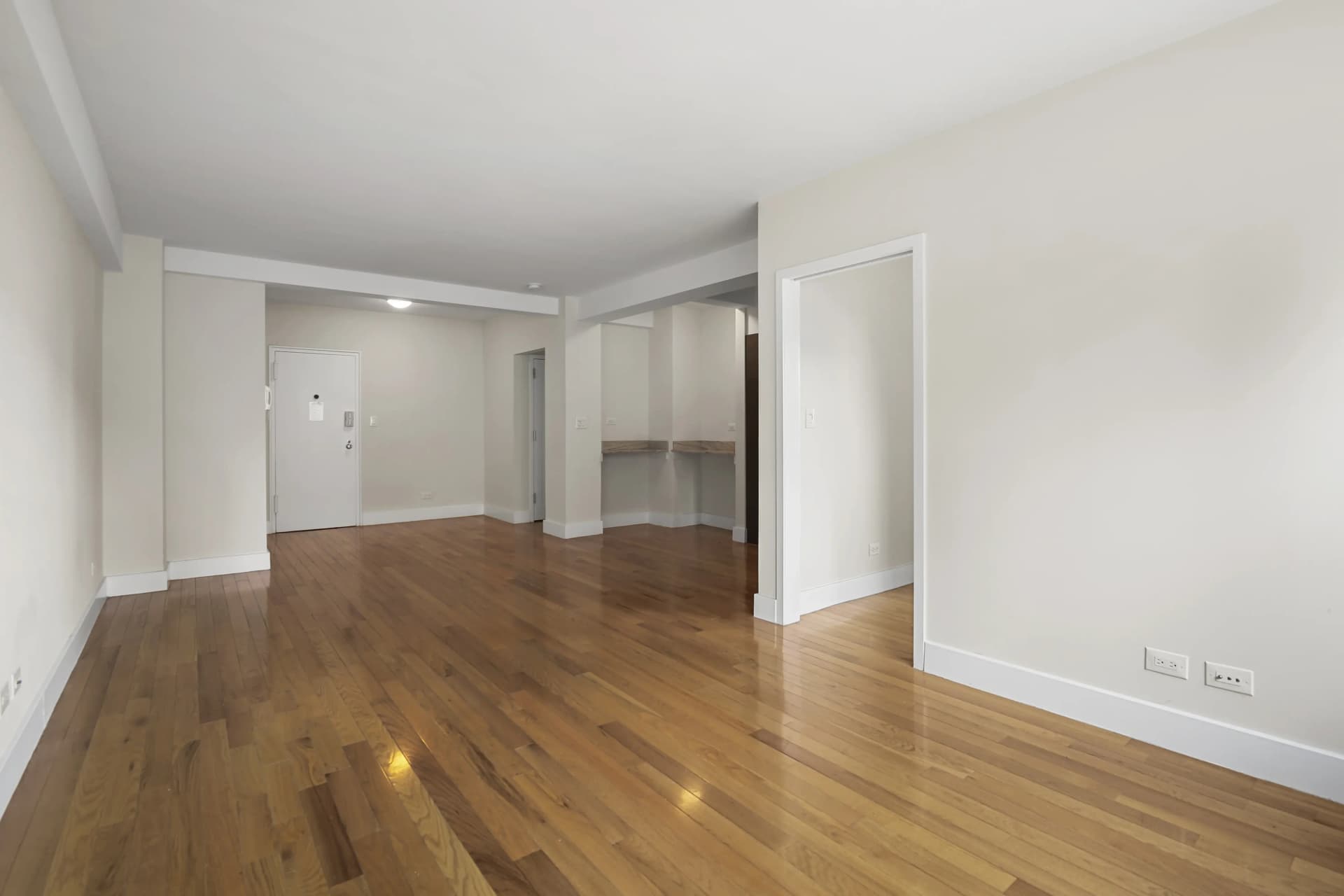 41 Park Avenue #014F, Manhattan, NY 10016 apartment_living_room 1