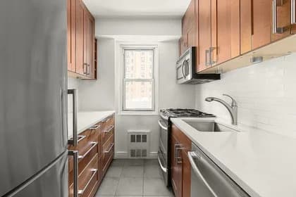 310 Lexington Avenue #9E, Manhattan, NY 10016