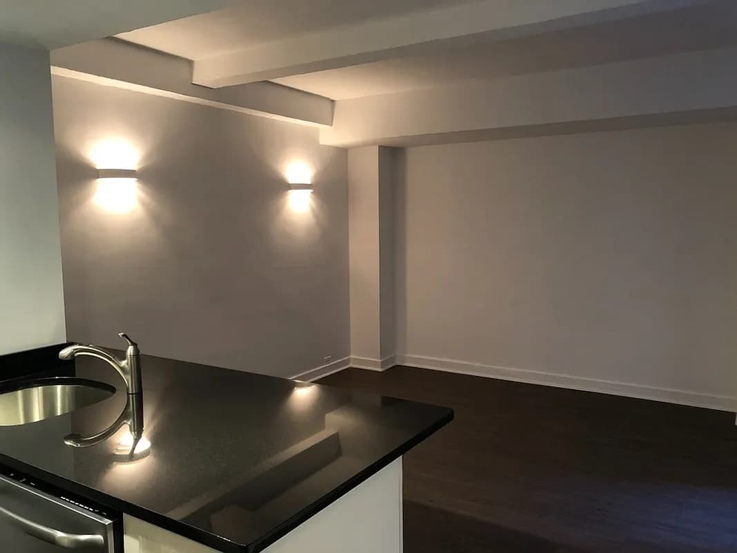 108 East 38 Street #506, Manhattan, NY 10016 apartment_living_room 1