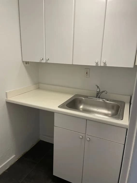 150 East 39 Street #1703, Manhattan, NY 10016 apartment_kitchen 1