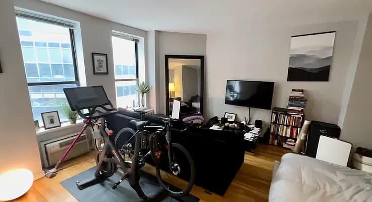 114 East 40 Street #6A, Manhattan, NY 10016 apartment_living_room 1