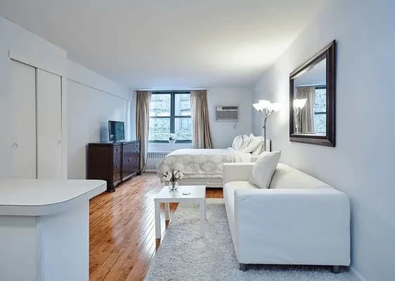 210 East 22 Street #1F, Manhattan, NY 10010