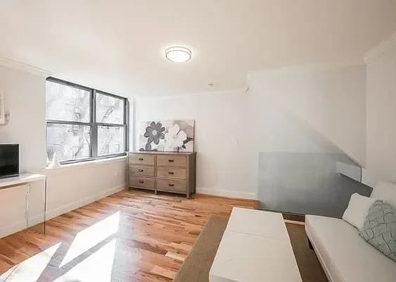 210 East 22 Street #220-3L, Manhattan, NY 10010 - Image 1