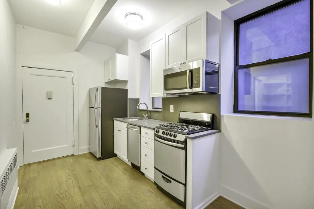224 East 25 Street #2A, Manhattan, NY 10010 1