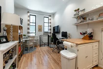204 East 25 Street #1D, Manhattan, NY 10010