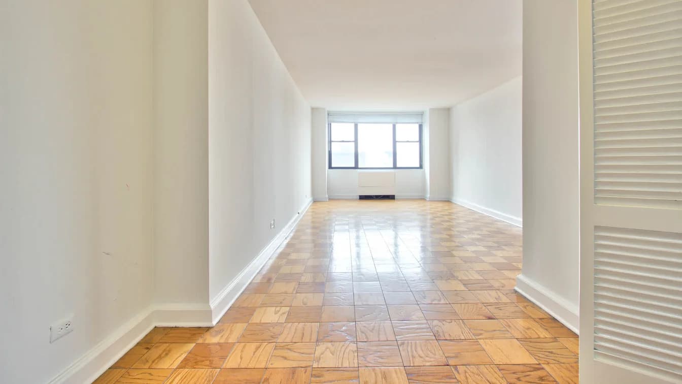 Parc East Apartments 240 East 27 Street #26K, Manhattan, NY 10016 apartment_living_room 1