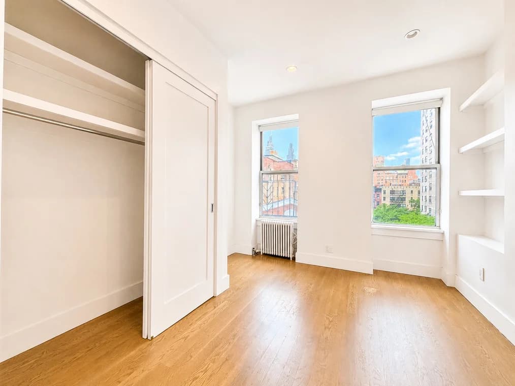 222 East 27 Street #18, Manhattan, NY 10016 apartment_closet 1