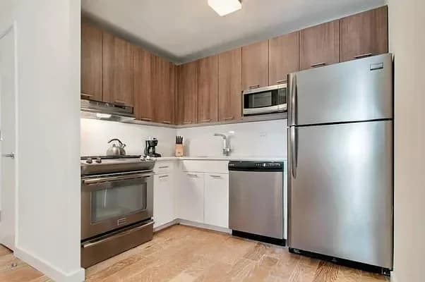247 E 28 St #5H, Manhattan, NY 10016