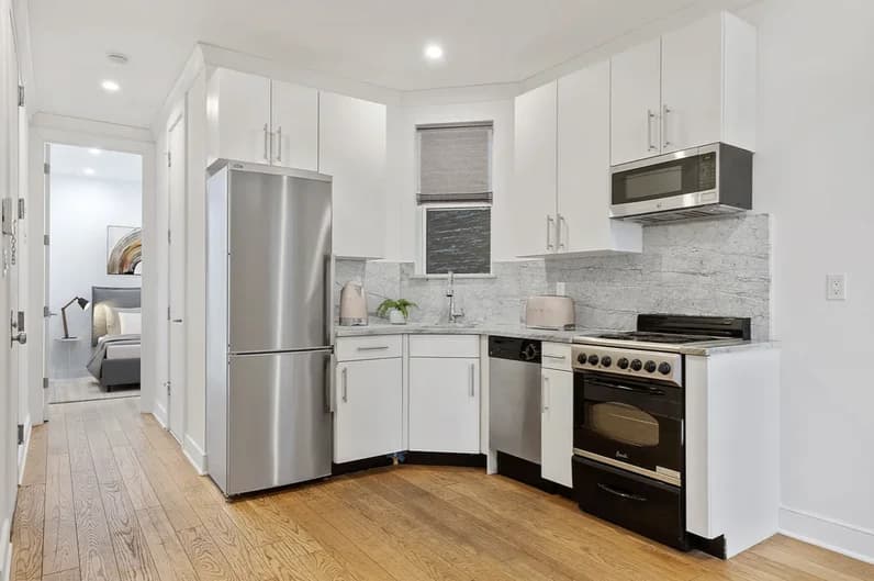211 East 33 Street #BSMT, Manhattan, NY 10016