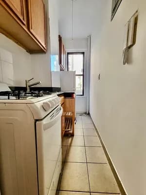 201 East 35 Street #8-J, Manhattan, NY 10016