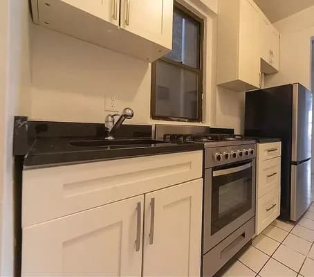 210 East 38 Street #2G, Manhattan, NY 10016