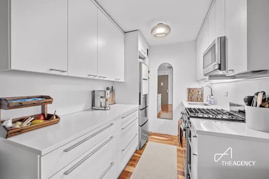 333 East 14 Street #10G, Manhattan, NY 10003