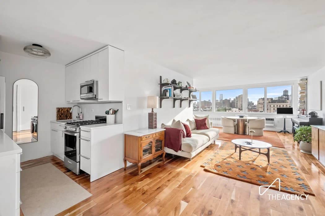333 East 14 Street #10G, Manhattan, NY 10003 apartment_living_room 1