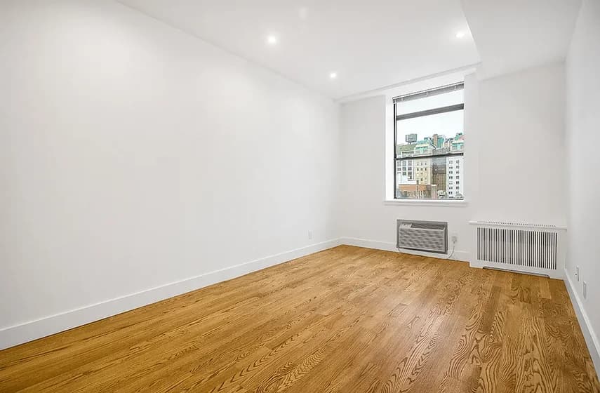 304 East 20 Street #2D, Manhattan, NY 10003 apartment_living_room 1