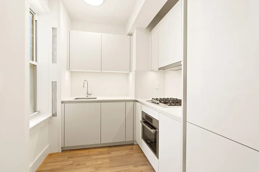 301 East 21 Street #11F, Manhattan, NY 10010 apartment_kitchen 3