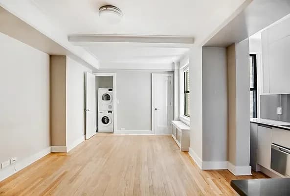 301 East 21 Street #8N, Manhattan, NY 10010