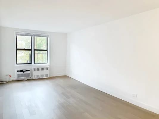 315 East 21 Street #2H, Manhattan, NY 10010