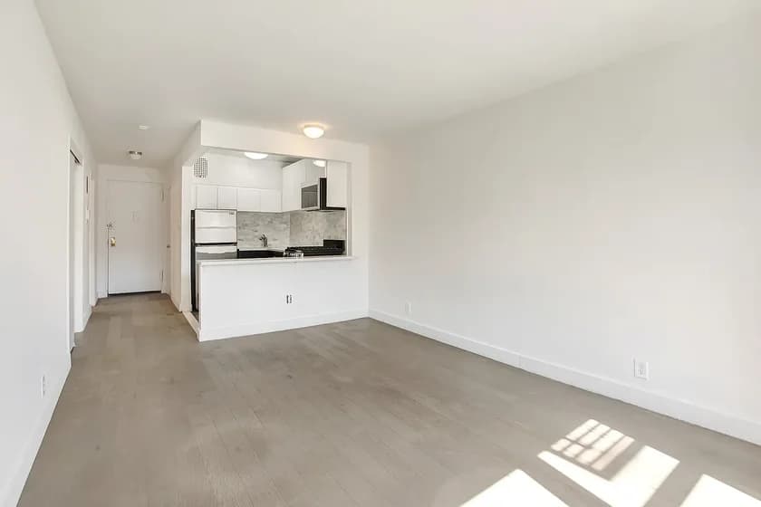 315 East 21 Street #7-H, Manhattan, NY 10010 apartment_living_room 1
