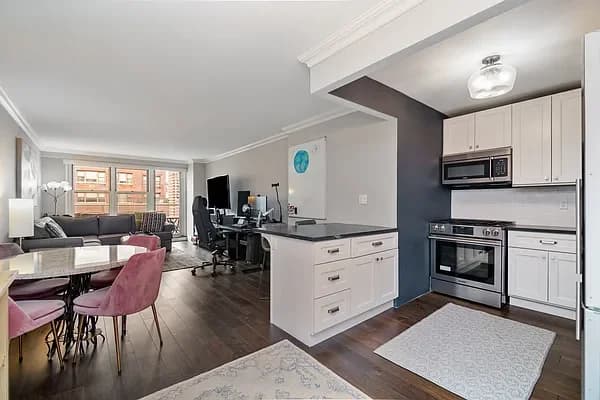 305 East 24 Street #16-T, Manhattan, NY 10010 apartment_dining_room 1