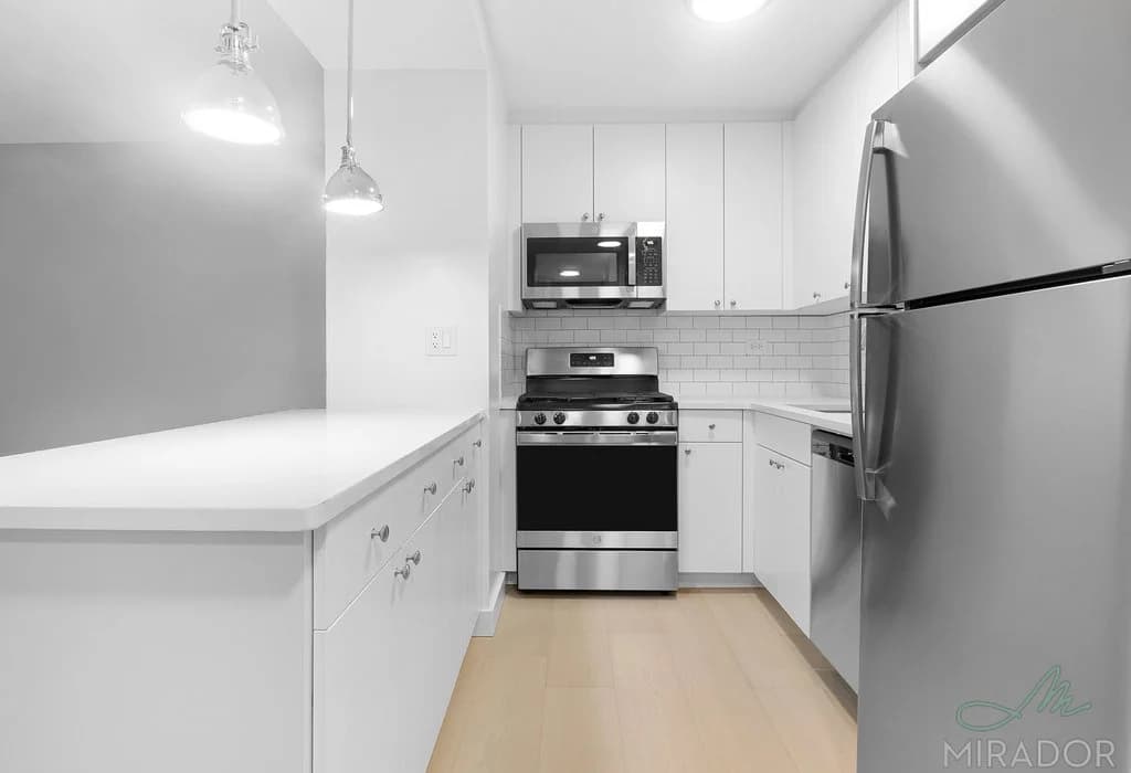 New York Tower 330 East 39 Street #10R, Manhattan, NY 10016 apartment_kitchen 1