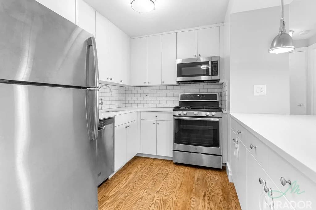 New York Tower 330 East 39 Street #16D, Manhattan, NY 10016 apartment_kitchen 1