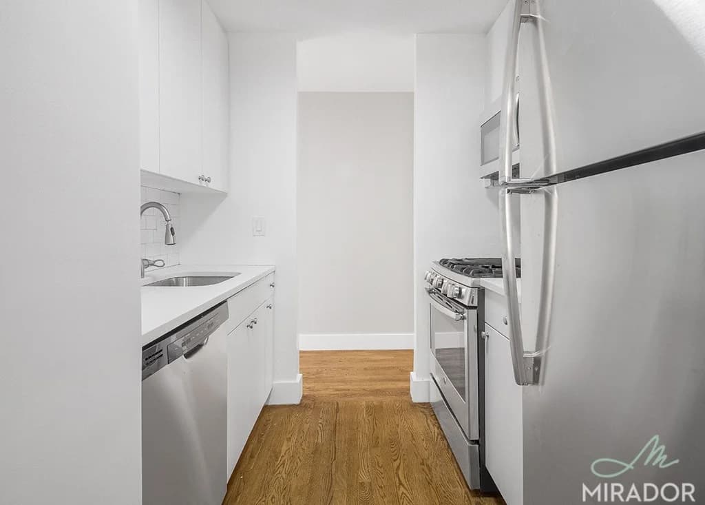 New York Tower 330 East 39 Street #25M, Manhattan, NY 10016 apartment_kitchen 1