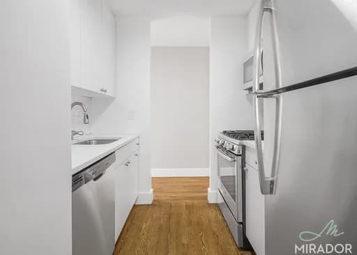 330 East 39 Street #25M, Manhattan, NY 10016