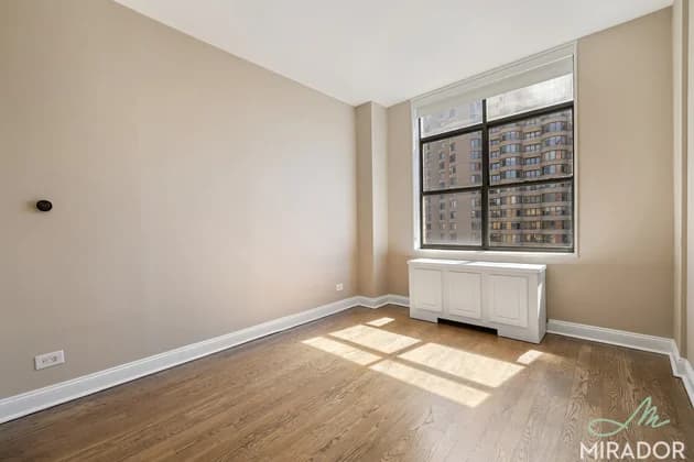 330 East 39 Street #37C, Manhattan, NY 10016