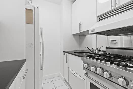 159 West 53 Street #25C, Manhattan, NY 10019
