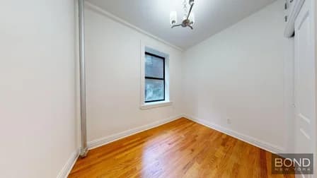 245 West 51 Street #211, Manhattan, NY 10019
