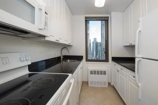211 West 56 Street #D29, Manhattan, NY 10019