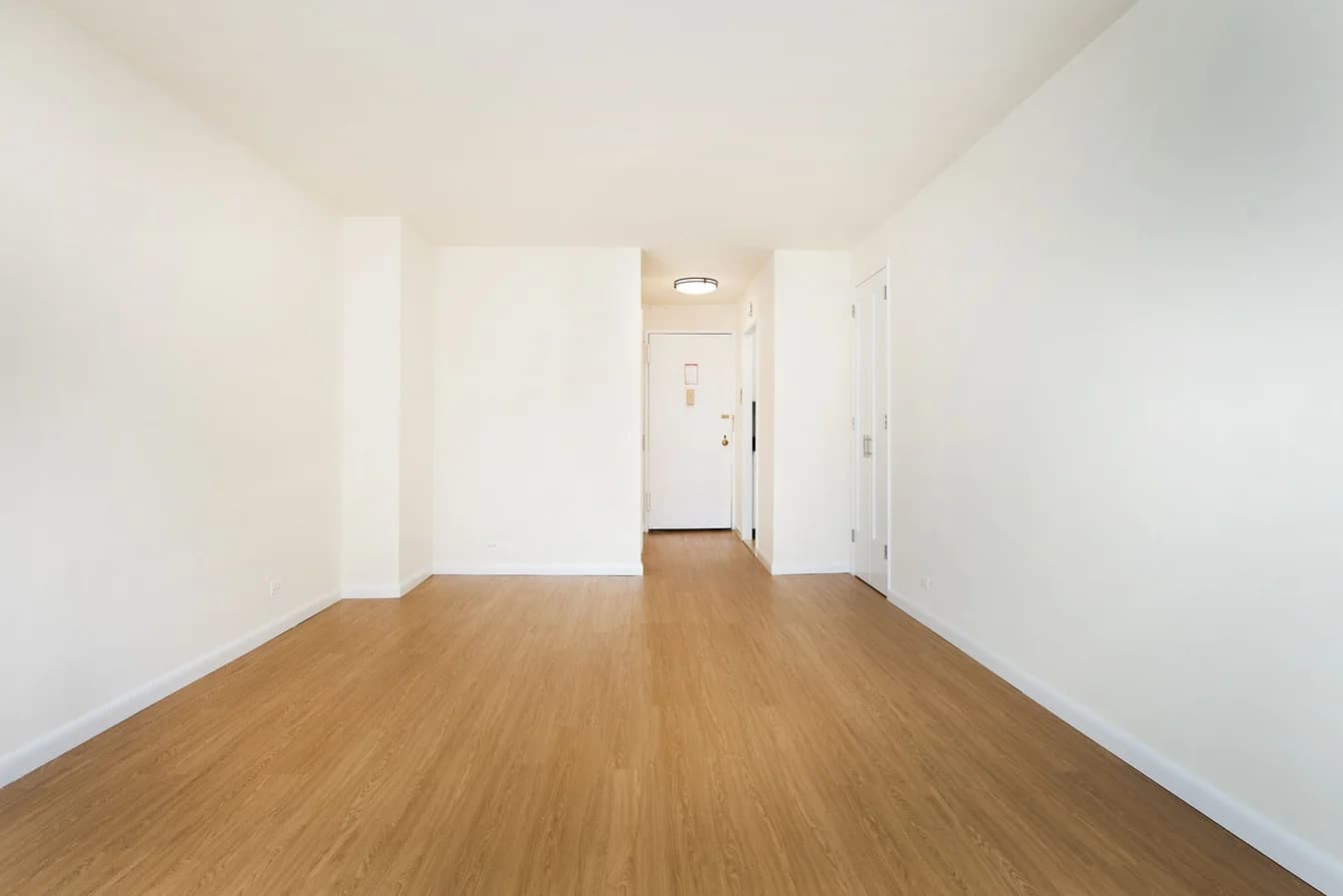 211 W 56 St #F29, Manhattan, NY 10019 - Image 1