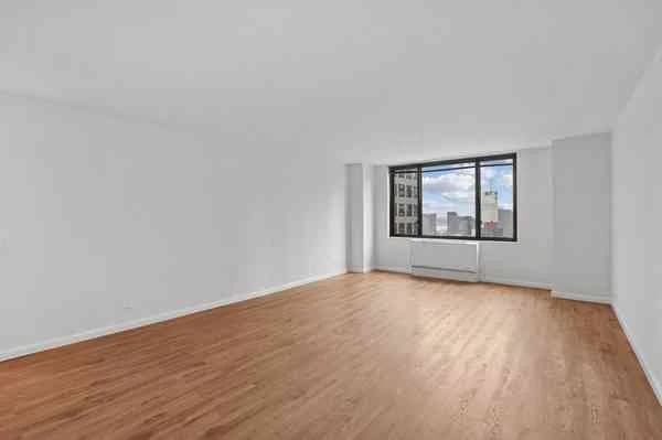 211 West 56 Street #J25, Manhattan, NY 10019
