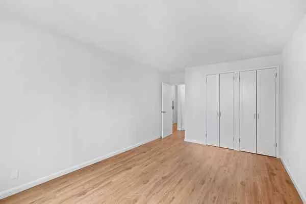 Carnegie Mews 211 West 56 Street #J25, Manhattan, NY 10019 apartment_bedroom_room 1