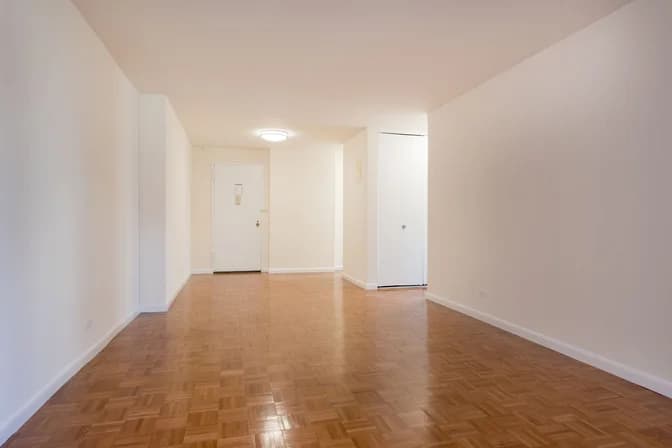 211 West 56 Street #M11, Manhattan, NY 10019