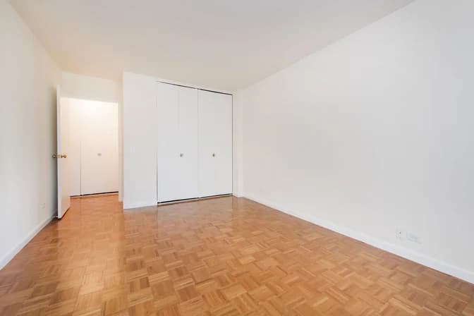 211 West 56 Street #M11, Manhattan, NY 10019