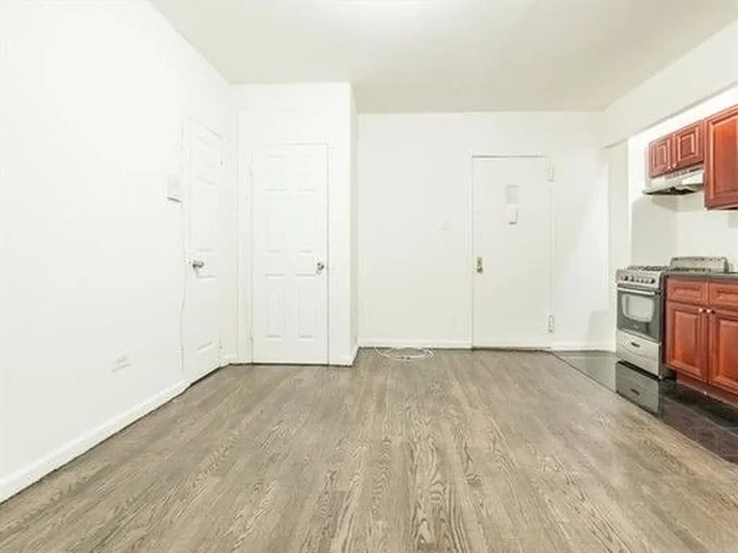 341 West 45 Street #504, Manhattan, NY 10036 apartment_living_room 1