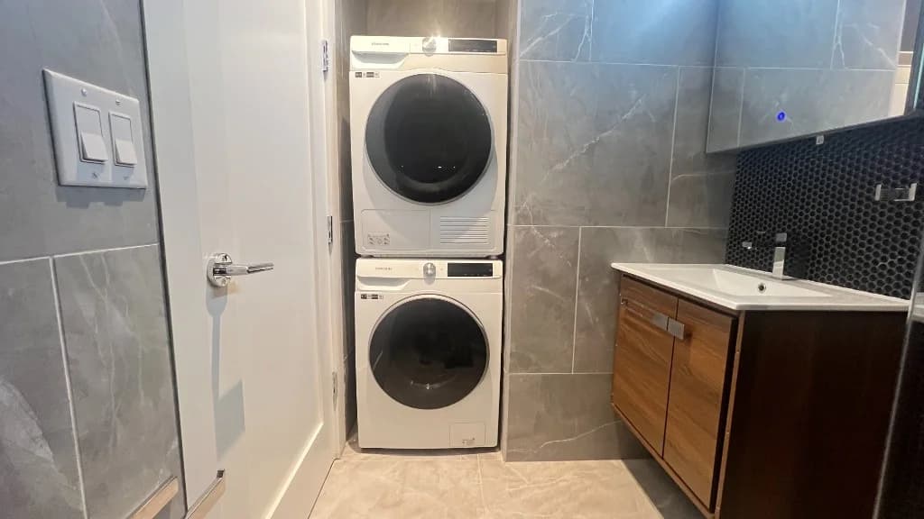 356 West 48 Street #1D, Manhattan, NY 10036 apartment_washer_dryer 1