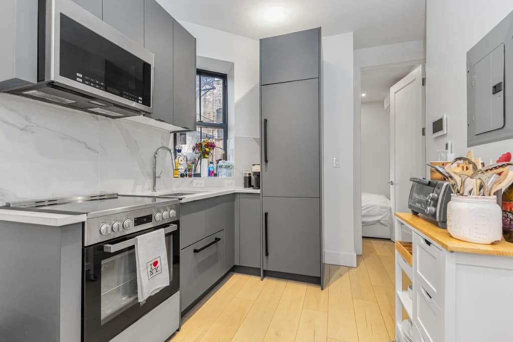 356 West 48 Street #1D, Manhattan, NY 10036 apartment_kitchen 1