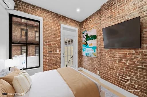 356 West 48 Street #GardenB, Manhattan, NY 10036